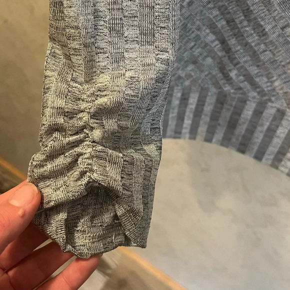 APT 9 Blouse - Picture 3 of 4